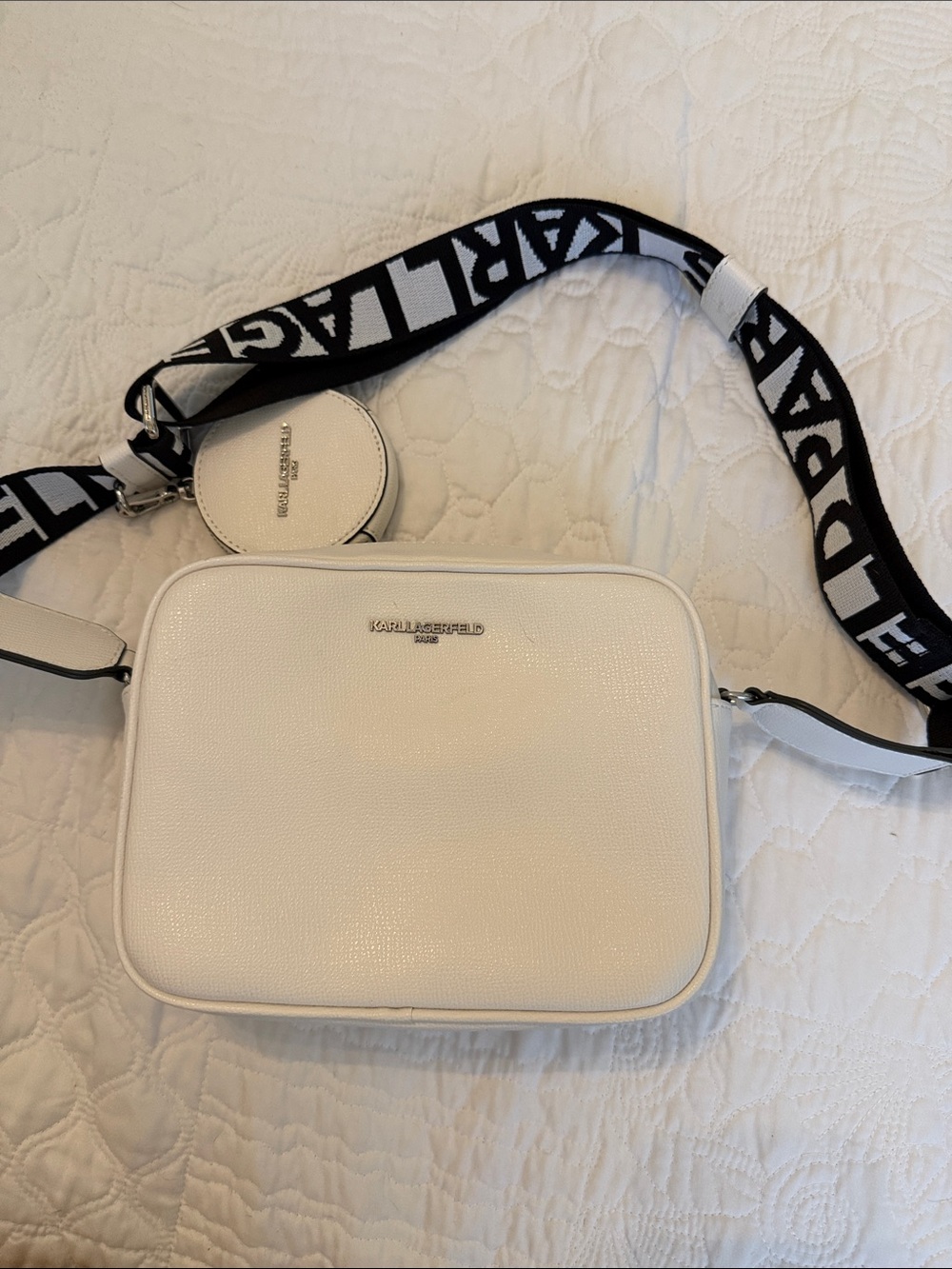 NWT Karl Lagerfeld White Camera Bag with Logo Strap